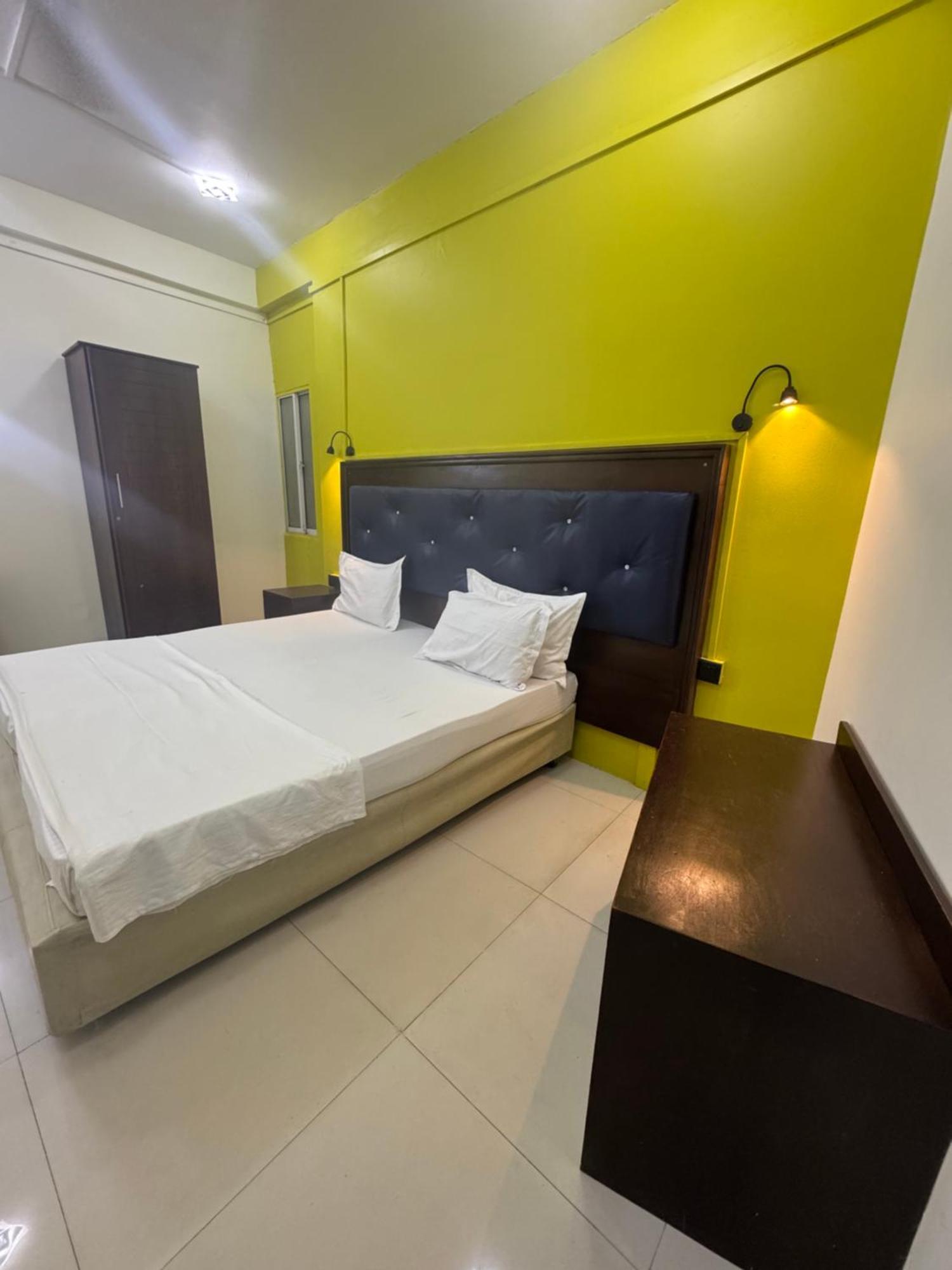 Metro City Hotel Colombo Exterior photo