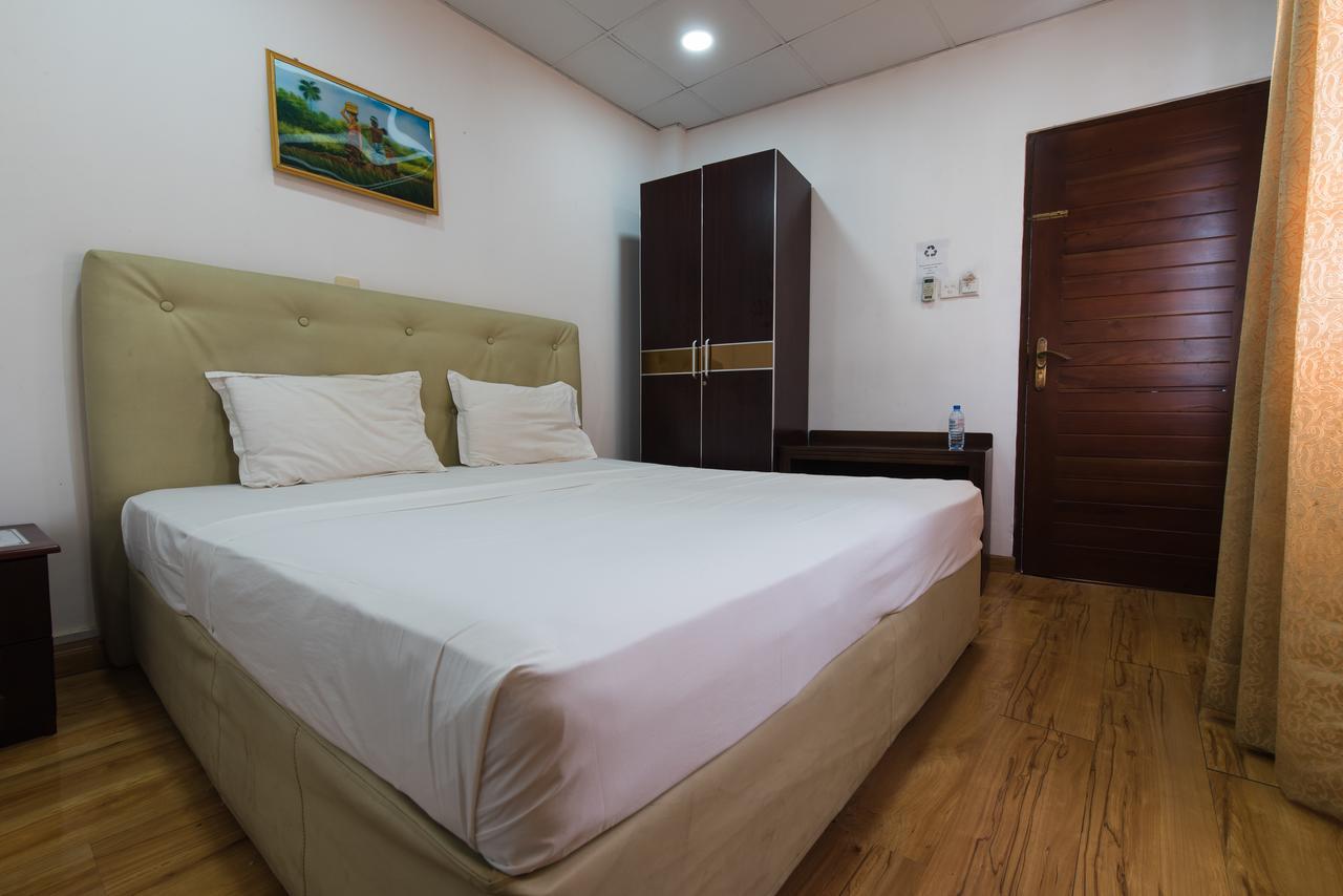 Metro City Hotel Colombo Exterior photo
