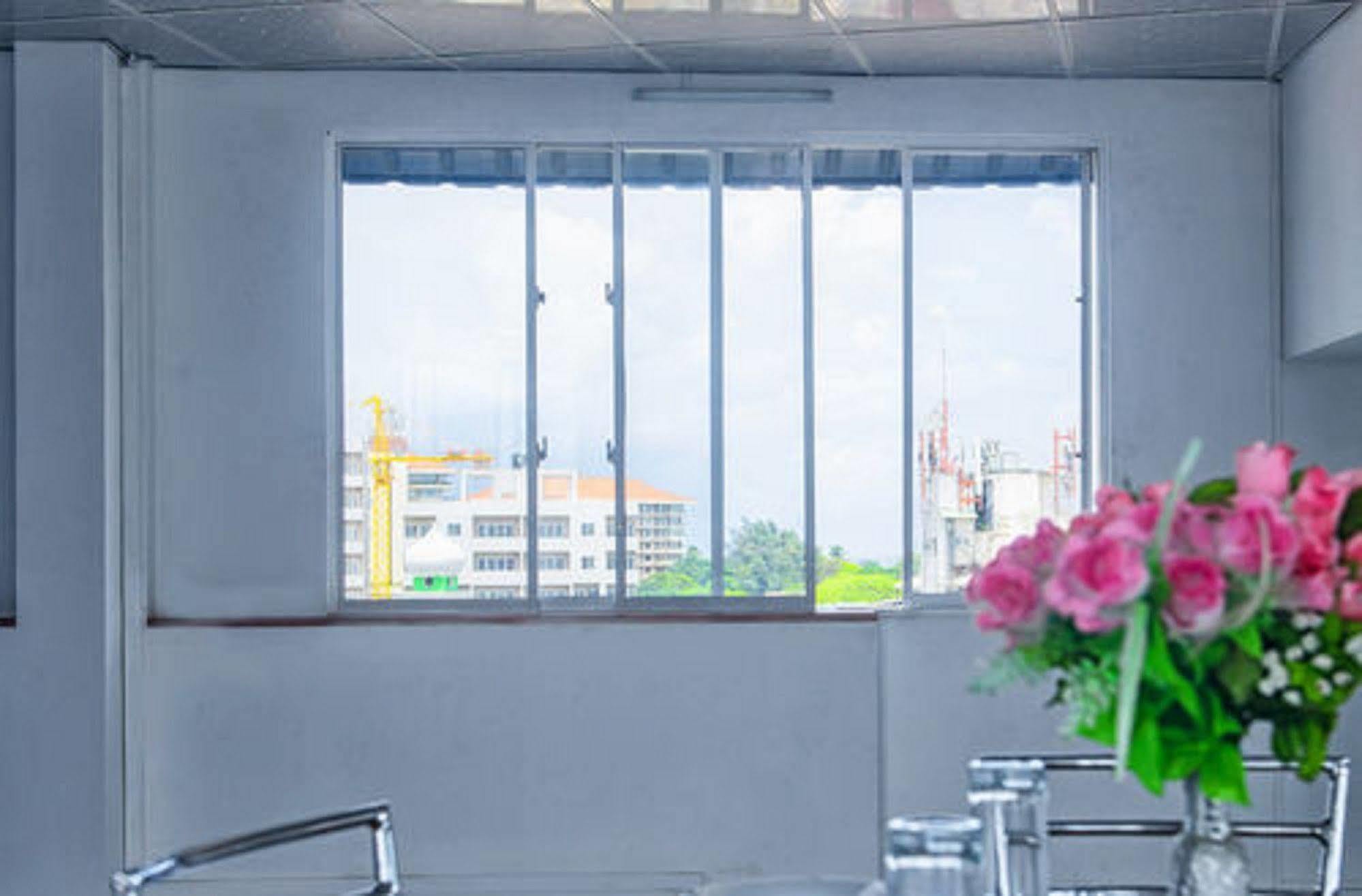 Metro City Hotel Colombo Exterior photo