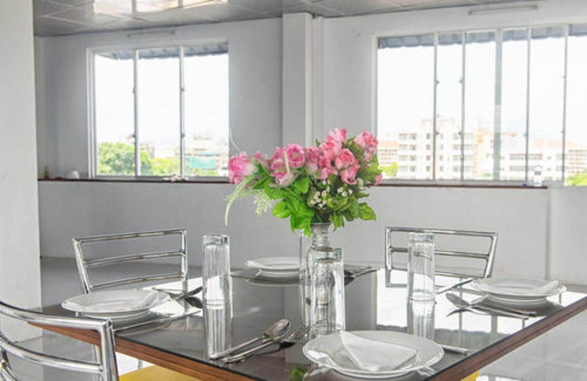 Metro City Hotel Colombo Exterior photo
